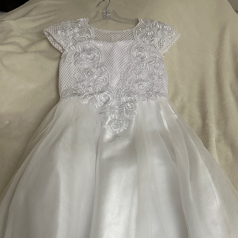 Charming White Lace Kids Formal Dress